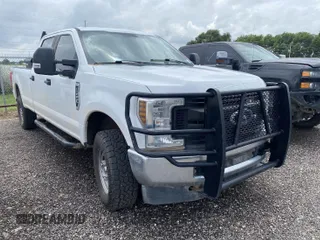 2019 Ford F-250 XL with VIN 1FT7W2B6XKEG23822, listed as a IAAI auction lot 42726903 with 178,569 mi miles and . Bid and sale history available at DreamBid. Image 21.