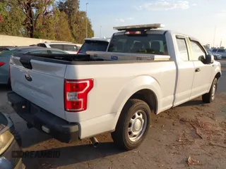 2018 Ford F-150 XL z VIN 1FTEX1CBXJFE23719, wystawiony jako IAAI lot #42606957 z przebiegiem 135 354 mil mil oraz . Historia ofert i sprzedaży dostępna na DreamBid. Obrazek 4.