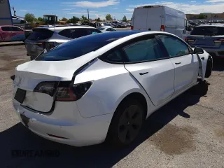 2022 Tesla Model 3 z VIN 5YJ3E1EA0NF161348, wystawiony jako Copart lot #51119285 z przebiegiem Nie podano mil oraz Szkoda całkowita • Salvage title. Historia ofert i sprzedaży dostępna na DreamBid. Obrazek 4.