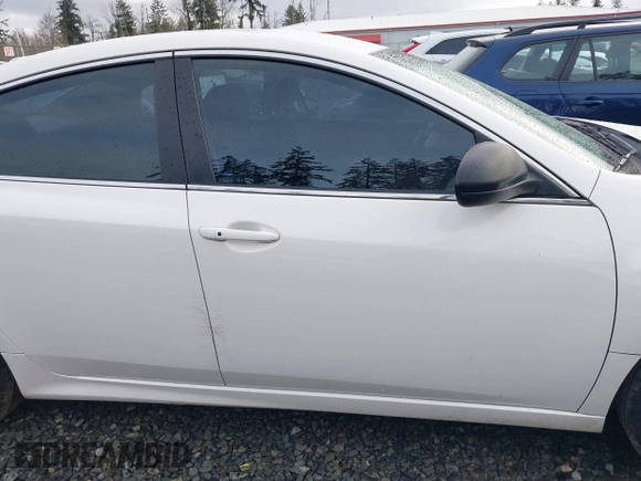 2009 Mazda 6 i Touring with VIN 1YVHP82A195M01537, listed as a IAAI auction lot 41471542 with 180,175 mi miles and . Bid and sale history available at carsss.com. Image 13.