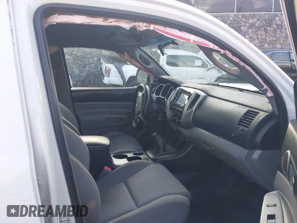 2014 Toyota Tacoma with VIN 5TFLU4EN7EX091618, listed as a IAAI auction lot 41774286 with Not Provided miles and . Bid and sale history available at DreamBid. Image 5.