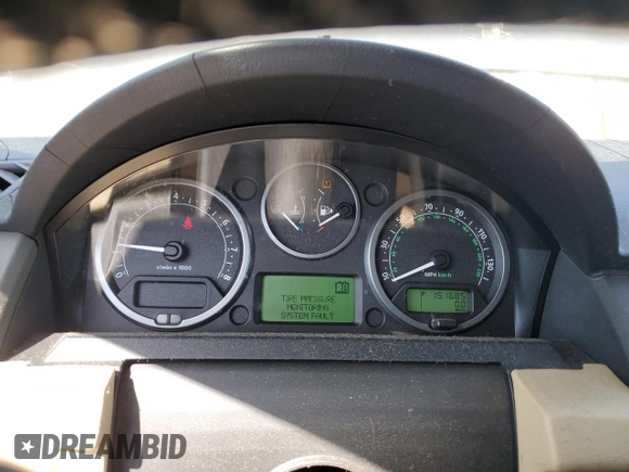 2006 Land Rover LR3 SE with VIN SALAE25456A381840, listed as a Copart auction lot 52059985 with 151,685 mi miles and Clean title. Bid and sale history available at DreamBid. Image 9.