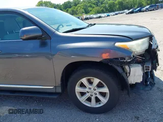 2012 Toyota Highlander with VIN 5TDBK3EH9CS163296, listed as a IAAI auction lot 42512522 with 145,886 mi miles and . Bid and sale history available at DreamBid. Image 18.