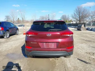 2017 Hyundai Tucson SE Plus with VIN KM8J33A45HU391175, listed as a IAAI auction lot 41803304 with 70,784 mi miles. Bid and sale history available at carsss.com. Image 17.