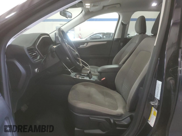 2021 Ford Escape SE z VIN 1FMCU0G60MUA68241, wystawiony jako Copart lot #57090665 z przebiegiem 127 851 mil mil oraz Czysty tytuł • Clean title. Historia ofert i sprzedaży dostępna na DreamBid. Obrazek 7.