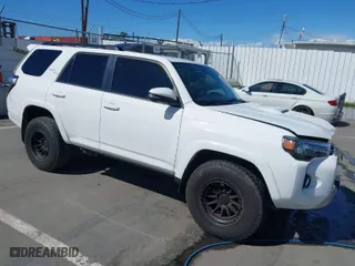 2019 Toyota 4Runner SR5 with VIN JTEBU5JR1K5730492, listed as a IAAI auction lot 41802657 with 60,952 mi miles. Bid and sale history available at carsss.com. Image 1.