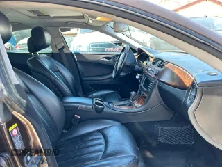 2006 Mercedes-Benz CLS-Class with VIN WDDDJ75X56A055095, listed as a Copart auction lot 74631394 with 177,706 mi miles and Clean Title. Bid and sale history available at carsss.com. Image 5.