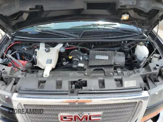 2018 GMC Savana Cargo z VIN 1GTW7BFG3J1162190, wystawiony jako Copart lot #68281014 z przebiegiem 83 733 mil mil oraz Nie do naprawy • Non repairable. Historia ofert i sprzedaży dostępna na DreamBid. Obrazek 12.