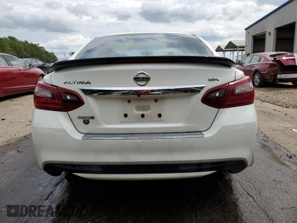 2017 Nissan Altima SV z VIN 1N4AL3AP3HC238952, wystawiony jako Copart lot #70025624 z przebiegiem 168 255 mil mil oraz Szkoda całkowita • Salvage title. Historia ofert i sprzedaży dostępna na DreamBid. Obrazek 6.
