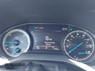 2024 Toyota Venza LE z VIN JTEAAAAH7RJ160035, wystawiony jako IAAI lot #42045367 z przebiegiem 11 788 mil mil oraz . Historia ofert i sprzedaży dostępna na DreamBid. Obrazek 7.