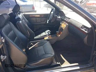 1993 Mercedes-Benz 300 with VIN WDBEA52E3PB994892, listed as a IAAI auction lot 41391045 with 219,676 mi miles and . Bid and sale history available at DreamBid. Image 5.