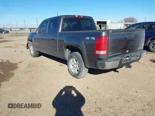 2010 GMC Sierra 1500 SLE z VIN 3GTRKVE37AG102958, wystawiony jako IAAI lot #41366917 z przebiegiem 212 094 mil mil oraz . Historia ofert i sprzedaży dostępna na DreamBid. Obrazek 3.