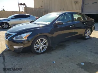 2013 Nissan Altima 3.5 SV with VIN 1N4BL3AP2DC222031, listed as a Copart auction lot 43256295 with 124,811 mi miles and Salvage Title. Bid and sale history available at carsss.com. Image 1.