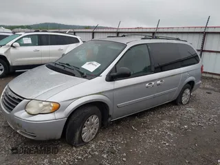 2005 Chrysler Town & Country LX with VIN 2C4GP44R35R152152, listed as a IAAI auction lot 42190551 with 128,239 mi miles and . Bid and sale history available at DreamBid. Image 2.