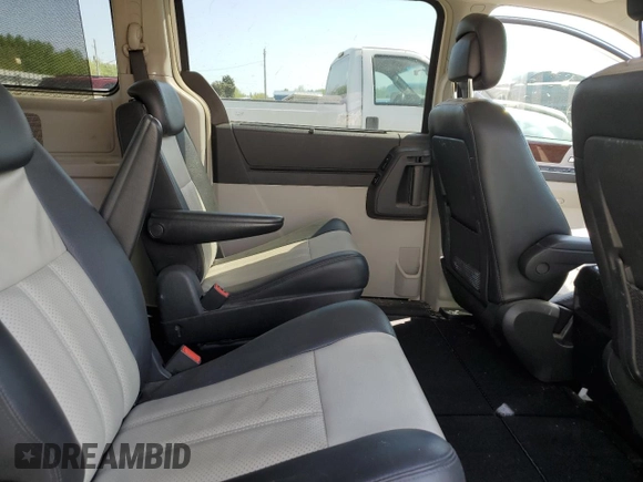 2010 Chrysler Town & Country Touring Plus with VIN 2A4RR8D10AR320628, listed as a Copart auction lot 52600425 with 179,594 mi miles and Salvage Title. Bid and sale history available at DreamBid. Image 11.