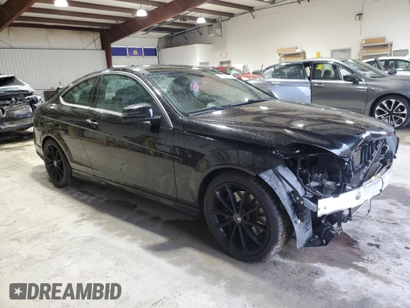 2015 Mercedes-Benz C 350 with VIN WDDGJ8JB5FG372370, listed as a Copart auction lot 73240804 with 103,540 mi miles and Salvage title. Bid and sale history available at DreamBid. Image 4.