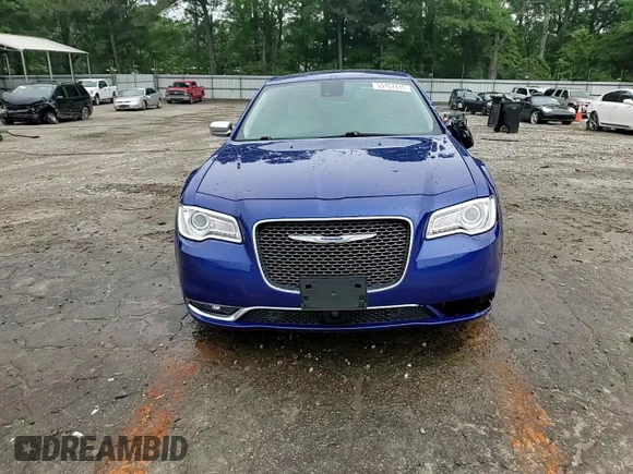 2019 Chrysler 300 Limited z VIN 2C3CCAEG4KH528739, wystawiony jako Copart lot #55757315 z przebiegiem 84 330 mil mil oraz Szkoda całkowita • Salvage title. Historia ofert i sprzedaży dostępna na DreamBid. Obrazek 13.