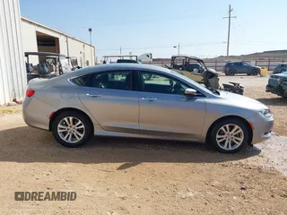 2015 Chrysler 200 Limited with VIN 1C3CCCABXFN621784, listed as a IAAI auction lot 41914473 with 117,313 mi miles. Bid and sale history available at carsss.com. Image 13.