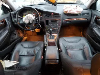 2005 Volvo S60 with VIN YV1RH592452443680, listed as a Copart auction lot 84014284 with 190,370 mi miles and Salvage Title. Bid and sale history available at carsss.com. Image 8.