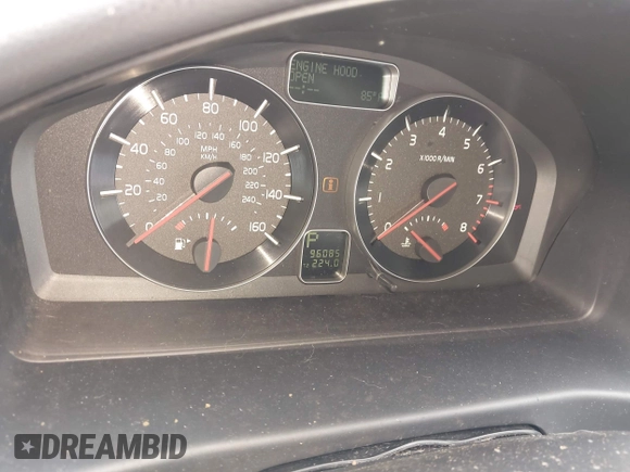 2013 Volvo C30 T5 with VIN YV1672MK1D2309946, listed as a IAAI auction lot 42059297 with 96,085 mi miles and . Bid and sale history available at DreamBid. Image 7.