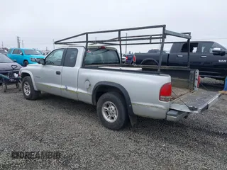 2002 Dodge Dakota Sport with VIN 1B7GL32X12S598558, listed as a IAAI auction lot 41724045 with 231,329 mi miles. Bid and sale history available at carsss.com. Image 3.