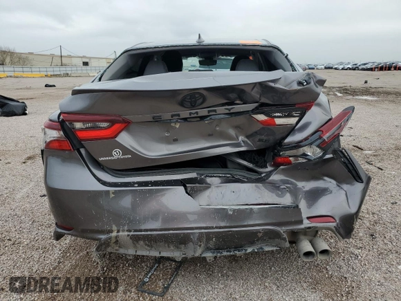 2023 Toyota Camry SE z VIN 4T1G11AK2PU788523, wystawiony jako Copart lot #42755725 z przebiegiem 38 311 mil mil oraz Czysty tytuł • Clean title. Historia ofert i sprzedaży dostępna na DreamBid. Obrazek 6.