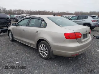 2012 Volkswagen Jetta Sedan SE w/Convenience PZEV with VIN 3VWDP7AJ9CM116616, listed as a IAAI auction lot 41782908 with 74,395 mi miles. Bid and sale history available at carsss.com. Image 3.