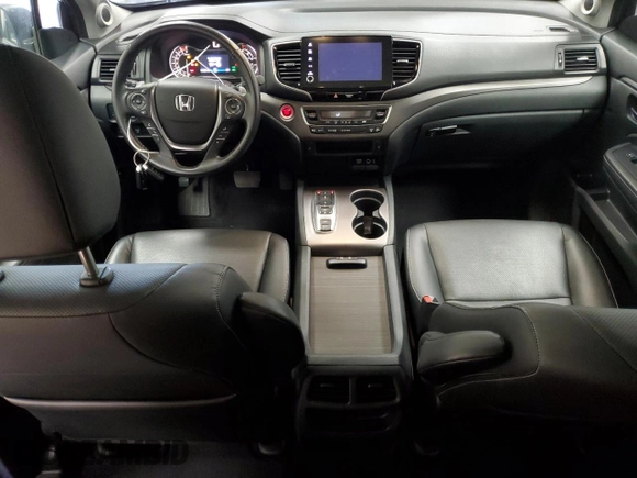 2022 Honda Ridgeline RTL with VIN 5FPYK3F52NB038976, listed as a Copart auction lot 57803425 with 33,897 mi miles and Non repairable. Bid and sale history available at DreamBid. Image 8.