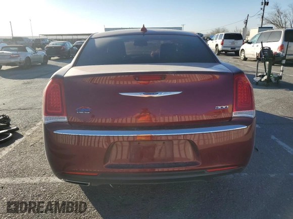 2019 Chrysler 300 Limited with VIN 2C3CCAEG1KH555770, listed as a Copart auction lot 85336674 with 72,260 mi miles and Salvage Title. Bid and sale history available at DreamBid. Image 6.