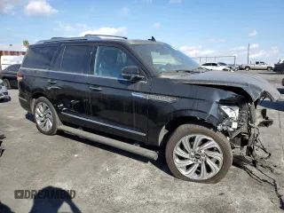 2022 Lincoln Navigator Reserve z VIN 5LMJJ2KT1NEL16482, wystawiony jako Copart lot #41737925 z przebiegiem 12 250 mil mil oraz Szkoda całkowita • Salvage title. Historia ofert i sprzedaży dostępna na DreamBid. Obrazek 4.