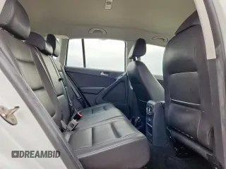 2017 Volkswagen Tiguan S с VIN WVGAV7AX6HK034093, выставлен на аукционе Copart как лот 58976965 с пробегом 103 474 миль миль и Списание • Salvage title. История ставок и продаж доступна на DreamBid. Изображение 11.