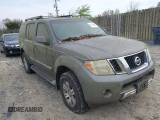 2008 Nissan Pathfinder S z VIN 5N1AR18B58C641589, wystawiony jako IAAI lot #42038045 z przebiegiem 195 035 mil mil oraz . Historia ofert i sprzedaży dostępna na DreamBid. Obrazek 1.