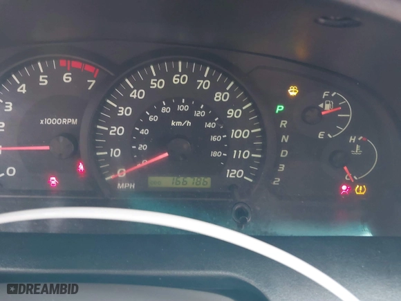 2006 Toyota Tundra SR5 with VIN 5TBBT44136S482150, listed as a IAAI auction lot 41672495 with 166,786 mi miles. Bid and sale history available at carsss.com. Image 7.