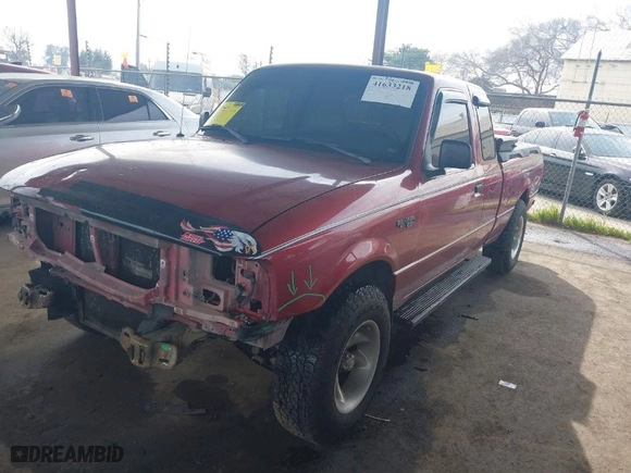 2000 Ford Ranger XL with VIN 1FTYR14V7YPB95070, listed as a IAAI auction lot 41633218 with 182,641 mi miles. Bid and sale history available at carsss.com. Image 2.