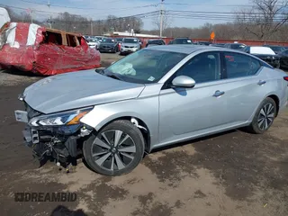 2020 Nissan Altima 2.5 SL with VIN 1N4BL4EV3LN322219, listed as a IAAI auction lot 41635181 with 11,574 mi miles. Bid and sale history available at carsss.com. Image 2.