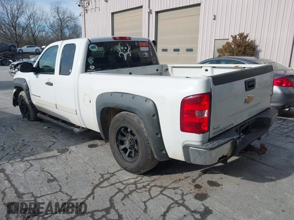 2007 Chevrolet Silverado 1500 1LT with VIN 2GCEK19J671724422, listed as a IAAI auction lot 41277843 with 111,802 mi miles and . Bid and sale history available at DreamBid. Image 3.