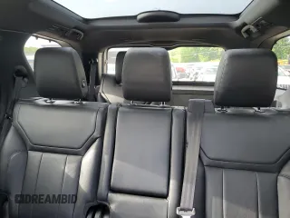 2017 Land Rover Discovery HSE z VIN SALRRBBV8HA040794, wystawiony jako Copart lot #56170205 z przebiegiem 98 762 mil mil oraz Czysty tytuł • Clean title. Historia ofert i sprzedaży dostępna na DreamBid. Obrazek 10.
