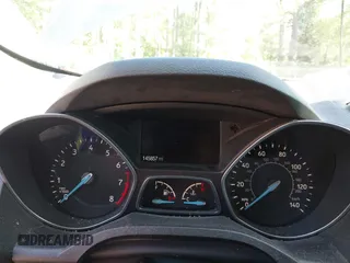 2019 Ford Escape SE z VIN 1FMCU9GD7KUB23316, wystawiony jako IAAI lot #42138654 z przebiegiem 145 857 mil mil oraz . Historia ofert i sprzedaży dostępna na DreamBid. Obrazek 7.