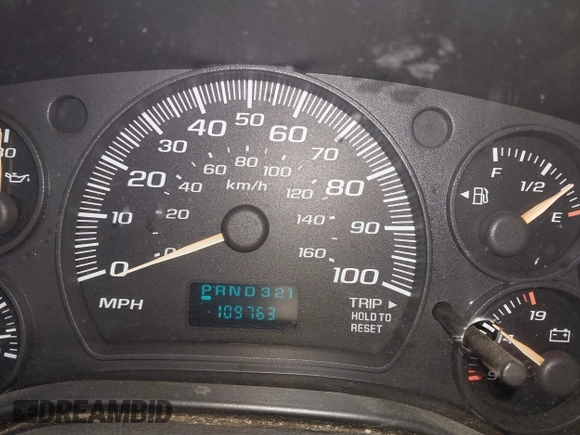 2005 Chevrolet Express Cargo Van with VIN 1GCGG25V451259439, listed as a IAAI auction lot 42117659 with 109,763 mi miles. Bid and sale history available at carsss.com. Image 7.