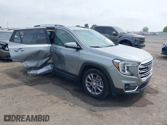 2023 GMC Terrain SLT z VIN 3GKALPEG9PL229000, wystawiony jako IAAI lot #42224089 z przebiegiem 36 557 mil mil oraz . Historia ofert i sprzedaży dostępna na DreamBid. Obrazek 1.