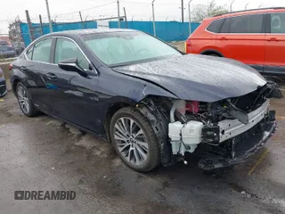 2021 Lexus ES with VIN 58ADA1C12MU012436, listed as a IAAI auction lot 41782514 with 37,689 mi miles. Bid and sale history available at carsss.com. Image 1.