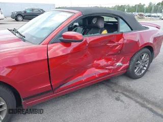 2014 Ford Mustang V6 with VIN 1ZVBP8EM4E5331248, listed as a IAAI auction lot 42202978 with 89,205 mi miles and . Bid and sale history available at DreamBid. Image 17.