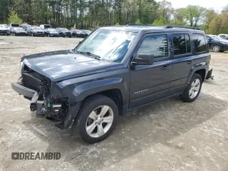 2015 Jeep Patriot Latitude z VIN 1C4NJRFB4FD339944, wystawiony jako Copart lot #55664735 z przebiegiem 84 017 mil mil oraz Czysty tytuł • Clean title. Historia ofert i sprzedaży dostępna na DreamBid. Obrazek 1.