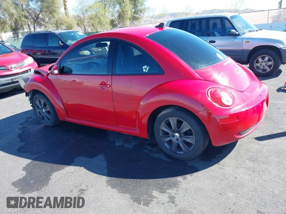 2009 Volkswagen New Beetle Coupe S with VIN 3VWRG31C39M505244, listed as a IAAI auction lot 41733256 with 166,856 mi miles. Bid and sale history available at carsss.com. Image 3.