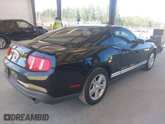 2011 Ford Mustang V6 с VIN 1ZVBP8AM6B5105584, выставлен на аукционе IAAI как лот 42686108 с пробегом 143 296 миль миль и . История ставок и продаж доступна на DreamBid. Изображение 4.