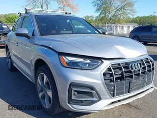 2022 Audi Q5 Premium Plus z VIN WA1BBAFY4N2133064, wystawiony jako IAAI lot #42134233 z przebiegiem 40 199 mil mil oraz . Historia ofert i sprzedaży dostępna na DreamBid. Obrazek 1.