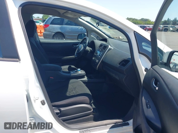 2015 Nissan LEAF SL with VIN 1N4AZ0CP8FC303950, listed as a IAAI auction lot 42396987 with 73,769 mi miles and . Bid and sale history available at DreamBid. Image 5.