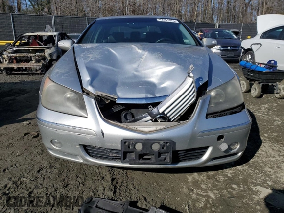 2005 Acura RL with VIN JH4KB16565C006773, listed as a Copart auction lot 42391075 with 203,355 mi miles and Salvage Title. Bid and sale history available at carsss.com. Image 5.