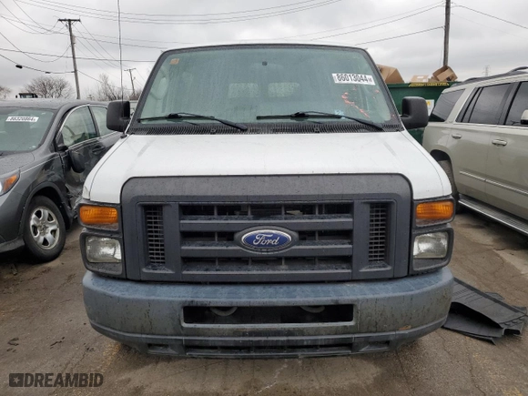 2014 Ford Econoline Wagon XL with VIN 1FBNE3BL8EDB20505, listed as a Copart auction lot 86013044 with 176,981 mi miles and Clean Title. Bid and sale history available at carsss.com. Image 5.