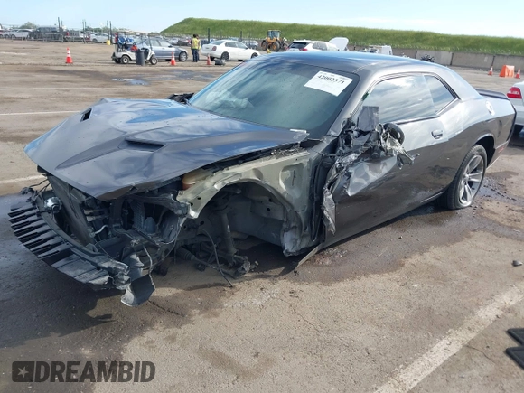 2019 Dodge Challenger SXT z VIN 2C3CDZAG8KH666463, wystawiony jako IAAI lot #42002571 z przebiegiem 78 629 mil mil oraz . Historia ofert i sprzedaży dostępna na DreamBid. Obrazek 17.